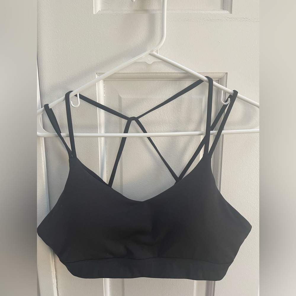 Old Navy black strappy back sports bra